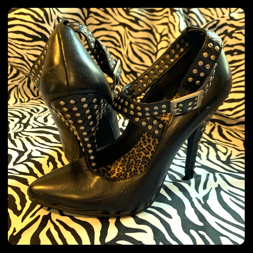 PLEASER STUDDED BLACK HEELS RARE sz7 ankle strap